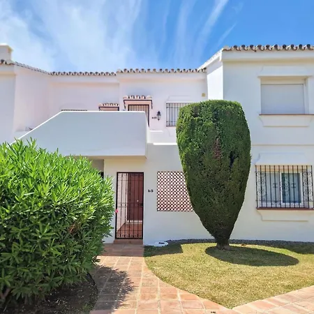 Apartment Modern Two Bedroom In Pueblo Cortes Del Golf Benahavis Estepona