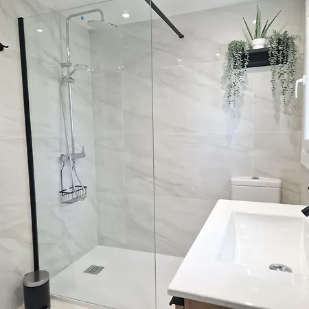 Modern Two Bedroom In Pueblo Cortes Del Golf Benahavis *