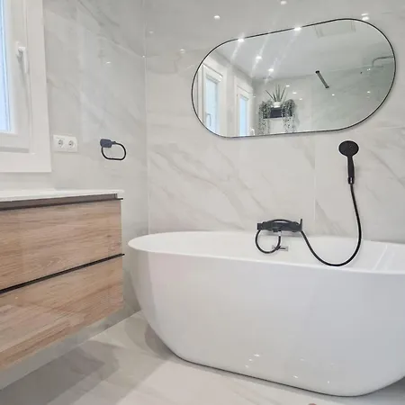 Modern Two Bedroom In Pueblo Cortes Del Golf Benahavis * エステポナ