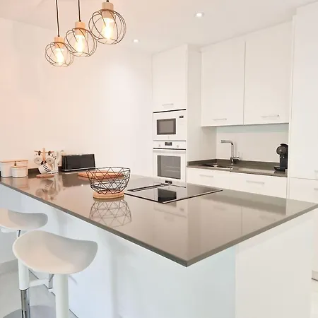 アパート Modern Two Bedroom In Pueblo Cortes Del Golf Benahavis エステポナ