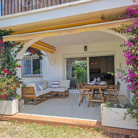 Modern Two Bedroom In Pueblo Cortes Del Golf Benahavis