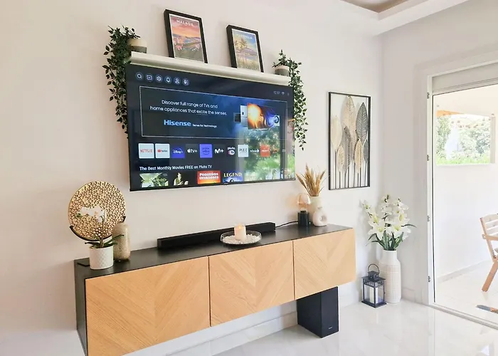 Modern Two Bedroom In Pueblo Cortes Del Golf Benahavis *