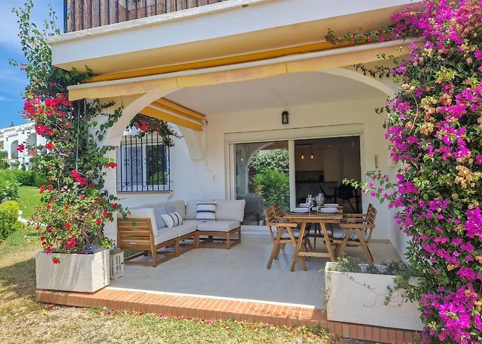 Modern Two Bedroom In Pueblo Cortes Del Golf Benahavis